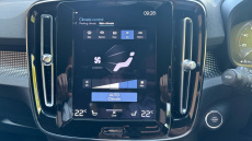 Volvo Xc40 2.0 B4P R DESIGN Pro 5dr AWD Auto Petrol Estate